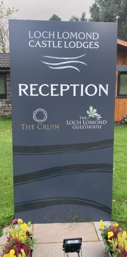 Skyline Lodge Loch Lomond Castle Lodges Balloch Esterno foto