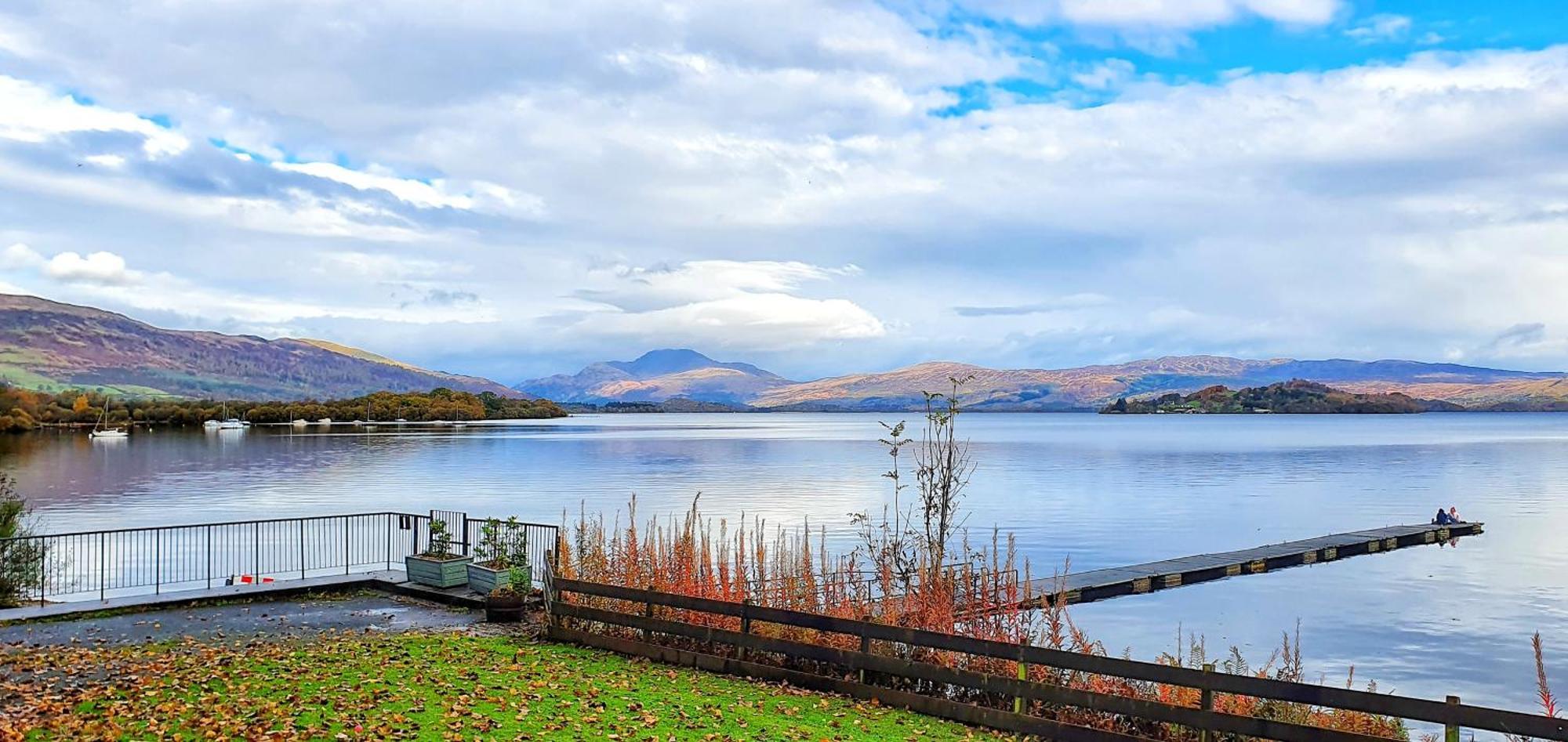 Skyline Lodge Loch Lomond Castle Lodges Balloch Esterno foto